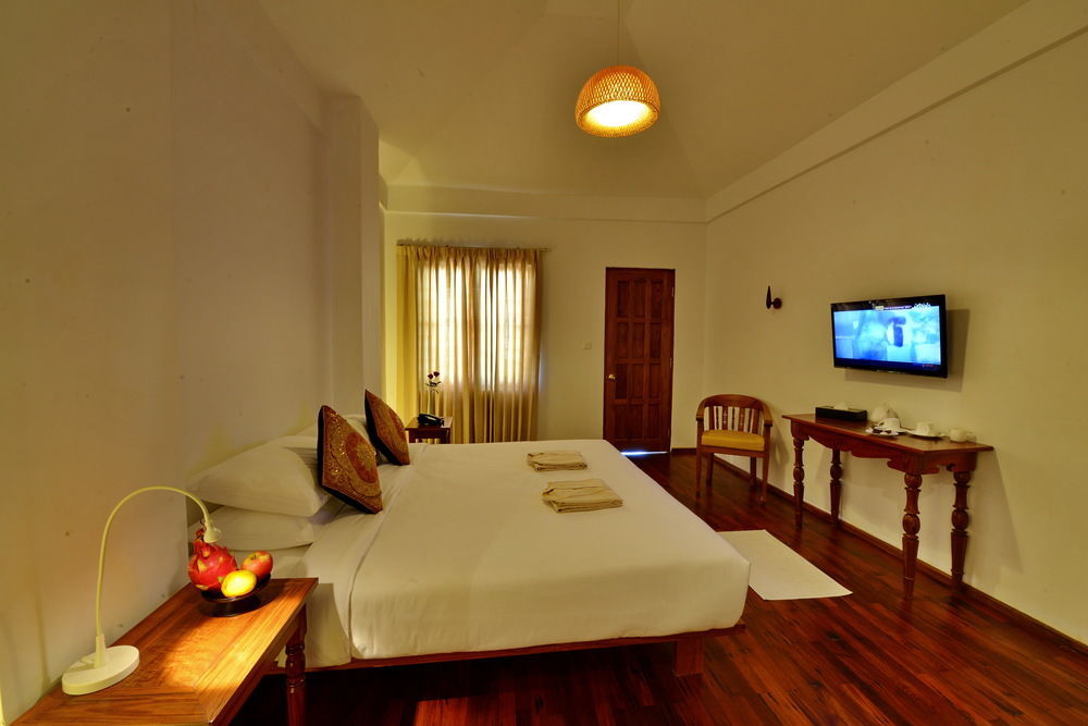 Oasis Hotel Nyaung-U Exterior foto