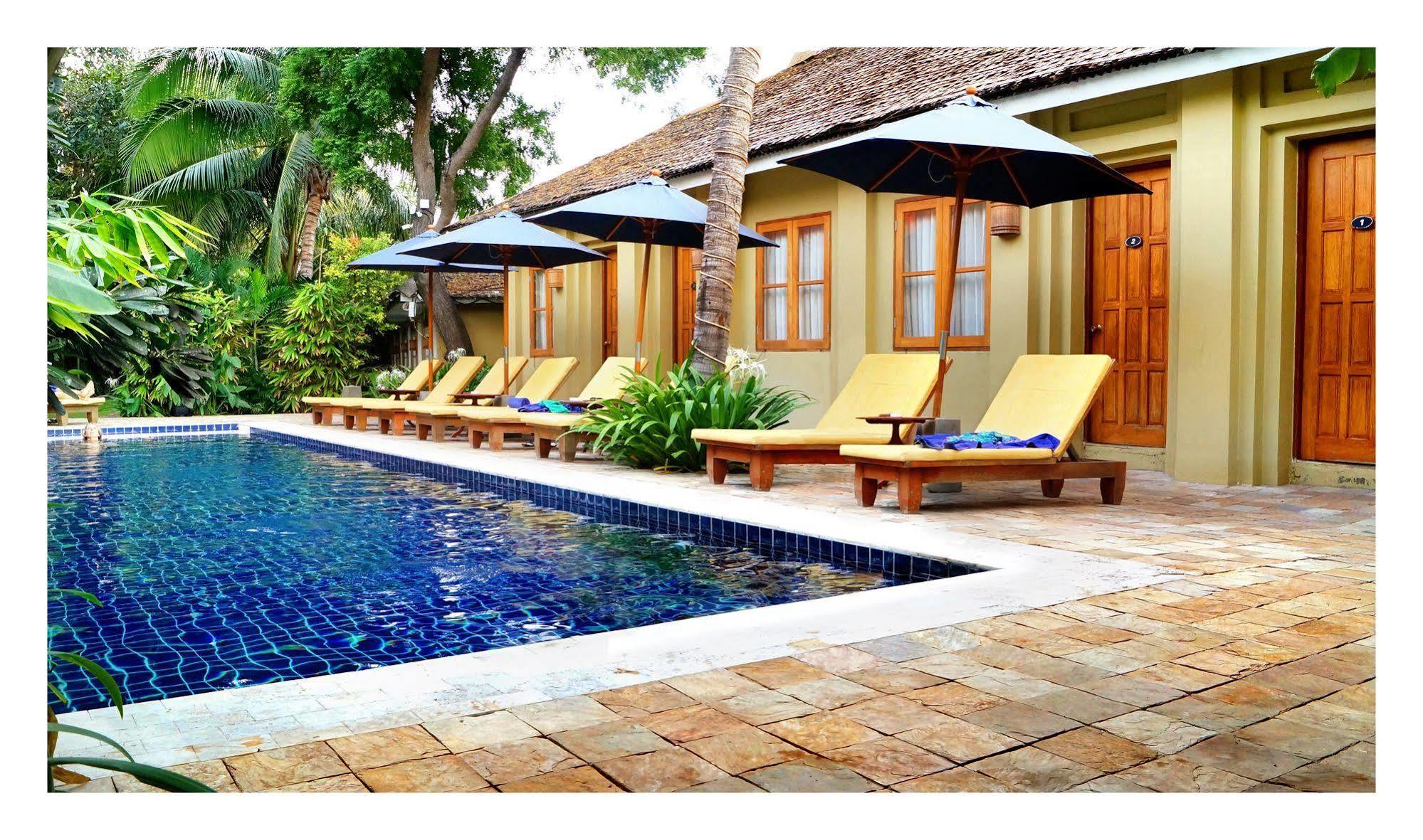 Oasis Hotel Nyaung-U Exterior foto