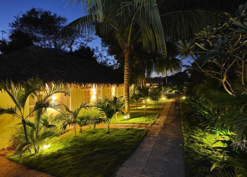 Oasis Hotel Nyaung-U Exterior foto